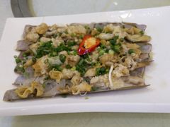金银蒜粉丝蒸圣子-清心鸡沙田乳鸽店·非遗传承(石溪店)