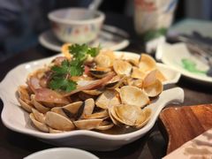 -大头虾越式风味餐厅(光明广场店)