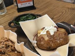 -BOURBON 玻本美式餐厅酒吧(虹桥新天地店)