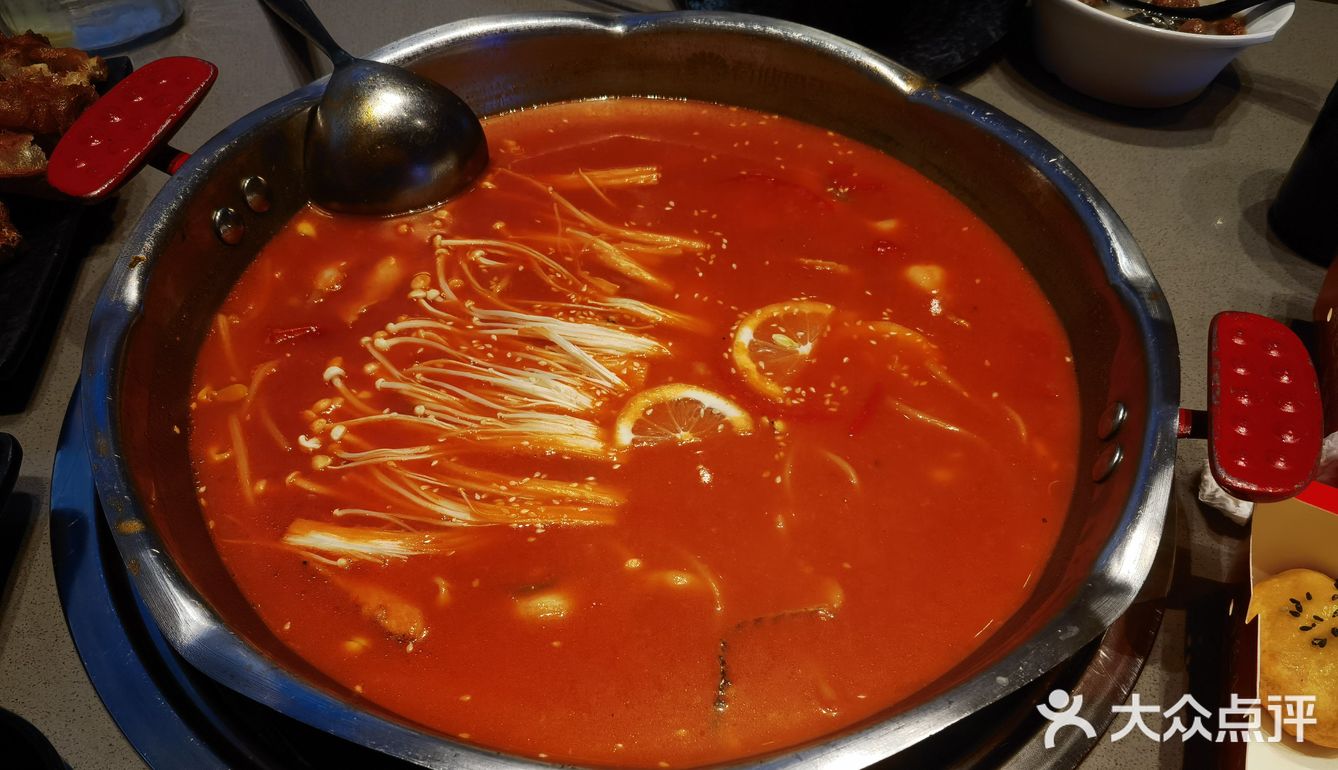 肉类的价格普遍都要四十来块钱，将近50了