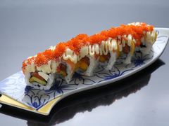 香芒三文鱼卷-隐月· 㐂和食屋(芝罘万达公馆店)