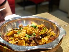 -愉肴麻辣香锅(中山路店)
