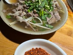 -大众跷脚牛肉馆·非遗传承单位(峨眉山店)