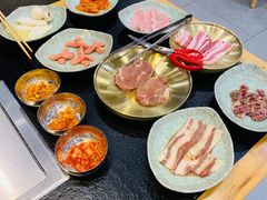 -臻牛烤肉