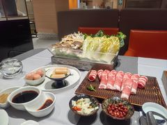 -红鼎豆捞·非遗鲍皇汤火锅(宝丰路店)