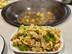 -小火炕铁锅炖鱼