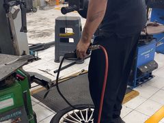 -捷之洁·米其林轮胎汽车维修保养(浦江镇江月路店)