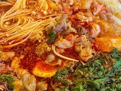 部队锅-MI WU FACTORY米屋美食工厂餐厅(绿地店)