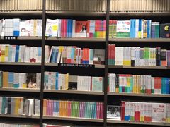 -钟书阁(群光广场店)