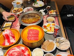 -牛YO寿喜烧·铁板烧和牛火锅自助(市府恒隆店)