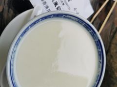 香滑凤凰奶-周大娘牛乳(旧寨古村总店)