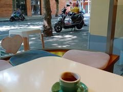靠窗位-Legno.ita Coffee by Wood(襄阳南路店)