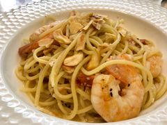 -La Mer Restaurant & Lounge