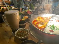 台式麻辣锅-湊湊火锅·茶憩(杭州湖滨银泰in77店)