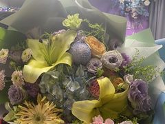 -上海星瀚奔驰4S店(红柳路店)