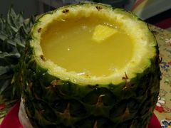 -志龙皇冠吃货椰子铺
