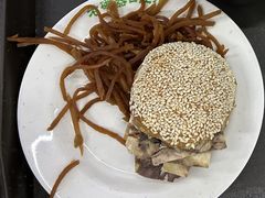 烧饼加肉-老磁器口豆汁店(马家堡店)