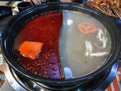 -椒点传统串串香