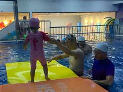 -蓝旗亲子游泳(范湖万达广场店)