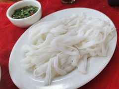 生河粉-花苑美食横琴生蚝火锅(拱北粤华路店)