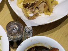-头上红煨盐鸡·非遗院子餐厅