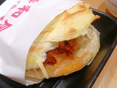 现烤脆皮肉夹馍-秦和居(大唐时代店)