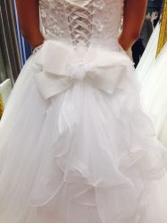 -Flora婚纱礼服定制租赁店