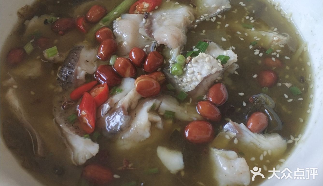 简易版的家常川渝名菜酸菜鱼