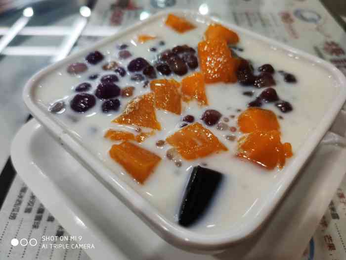 杨记牛奶养生甜品店-"推荐肠粉双皮奶芒果班戟超好吃,不知道下午.