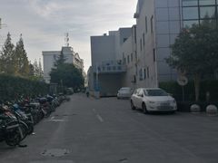 入口-沃尔玛购物广场（白丽生活广场店）-停车场