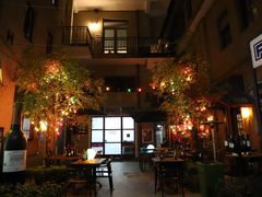 -SISTERS BAR RESTAURANT川意酒馆(嘉善老市H楼店)