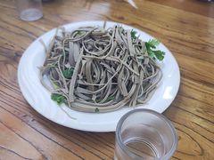 -溢心园香河肉饼总店