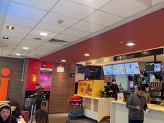 -麦当劳(汉口火车站候车室店)