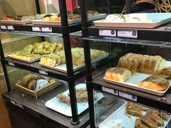 面包甜点陈列柜-TOUCH泰奇(奉贤宝龙城市广场店)