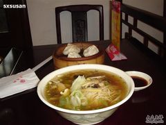 素什锦面和小笼-朱鸿兴面馆(镇湖店)