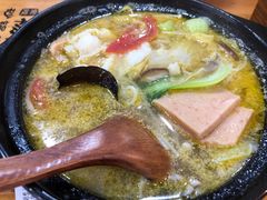 鲜滑鱼片米线-金陵杨胖子·砂锅麻辣烫(金轮新天地店)