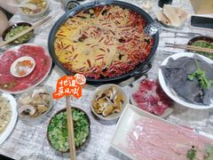 -渝嘴小老弟老火锅(华新村店)