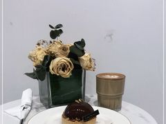 -Fridi Patisserie Cafe