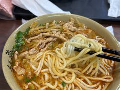 -亮亮面馆(经六路店)