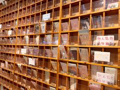 -猫的天空之城概念书店(印象城购物中心店)