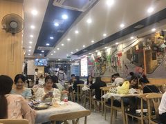 大堂-江城燕子大排档(江汉路步行街店)