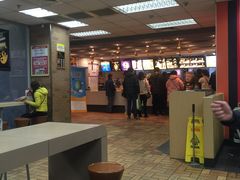 -麦当劳(新城市广场店)