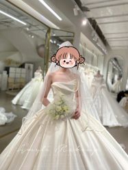 -艾米丽婚纱礼服