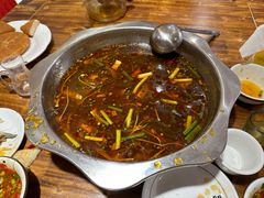 -乡土特色.冷锅鱼.牦牛肉汤锅