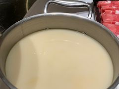 -红鼎豆捞·非遗鲍皇汤火锅(宝丰路店)