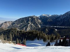 -丝绸之路山地度假区滑雪场
