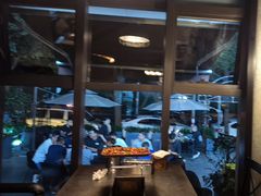 -麦凯伦烧烤·精酿超级工厂店(金桥总店)