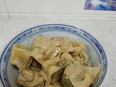 半菜半肉-古徽州馄饨店(宝安路店)