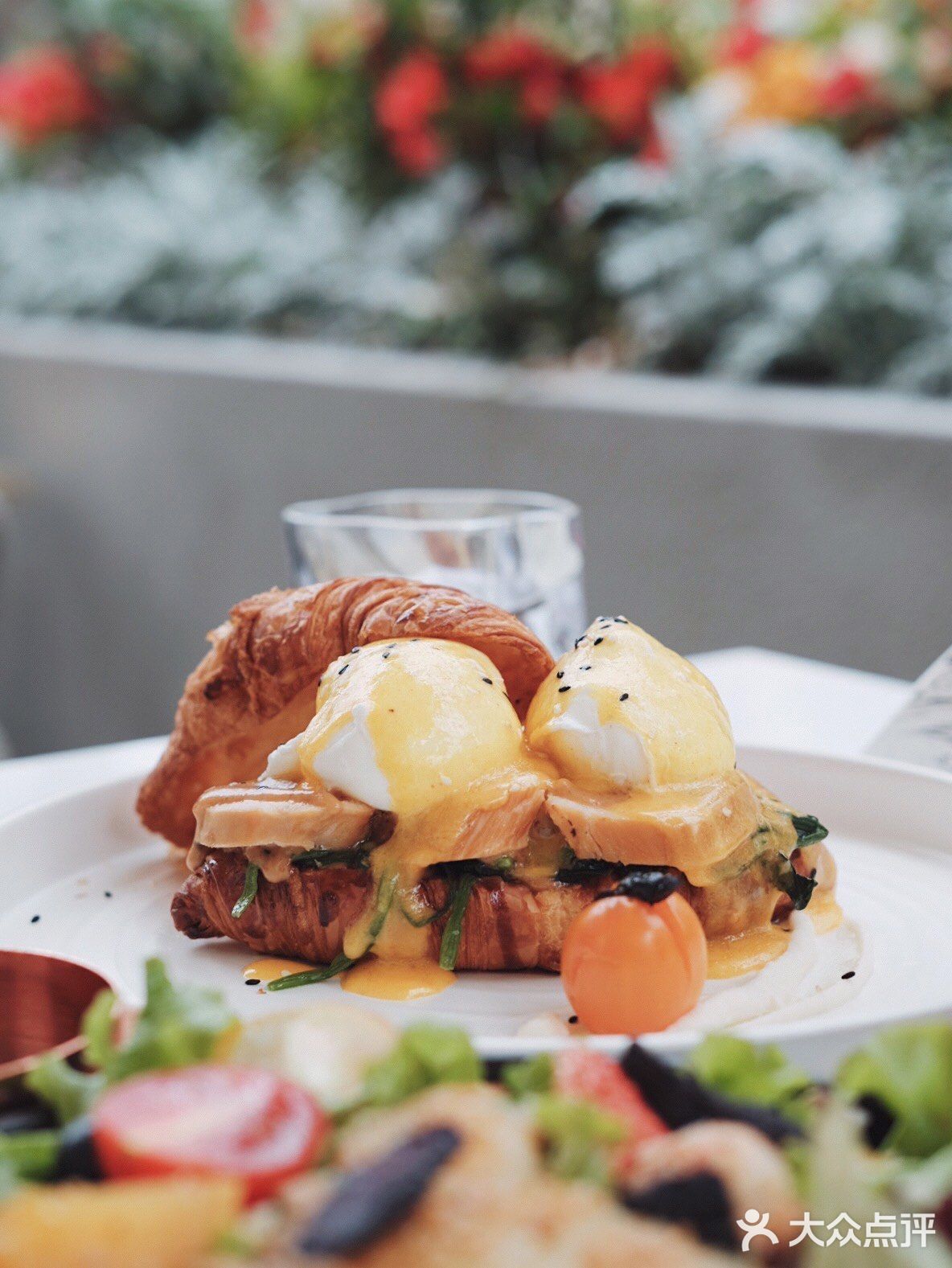 一般蓝色 但是我们吃了2口就觉得太甜了