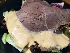 咸牛肉蔬菜沙拉-斗牛士牛排(南京东路店)